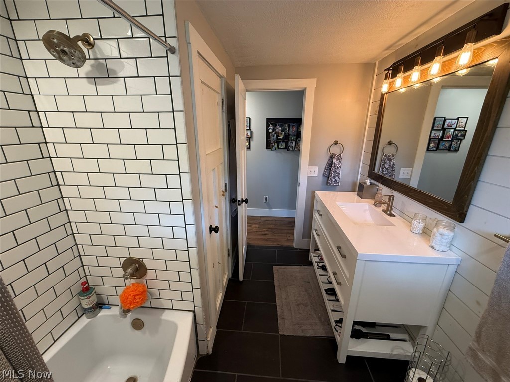 1038 2nd Street SW New Philadelphia OH 44663