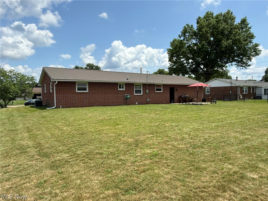 1038 2nd Street SW New Philadelphia OH 44663