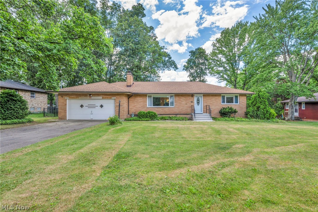 8382 Parkdale Drive North Royalton OH 44133