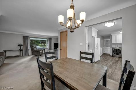 8382 Parkdale Drive North Royalton OH 44133