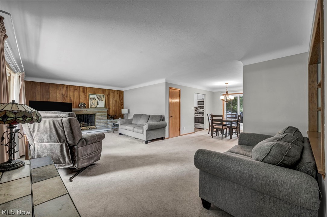8382 Parkdale Drive North Royalton OH 44133