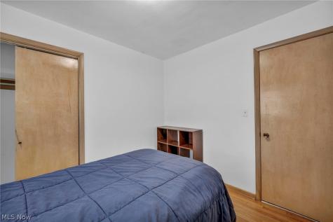 8382 Parkdale Drive North Royalton OH 44133