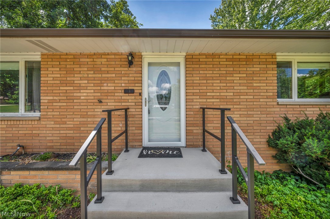 8382 Parkdale Drive North Royalton OH 44133