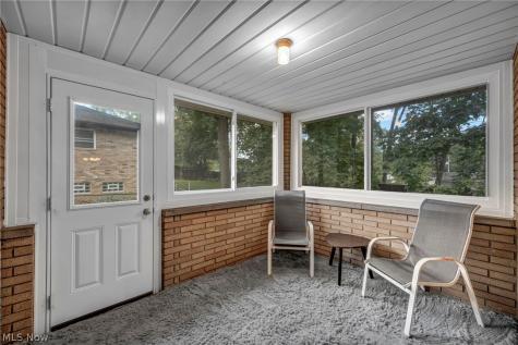 8382 Parkdale Drive North Royalton OH 44133