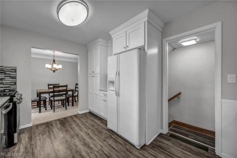 8382 Parkdale Drive North Royalton OH 44133