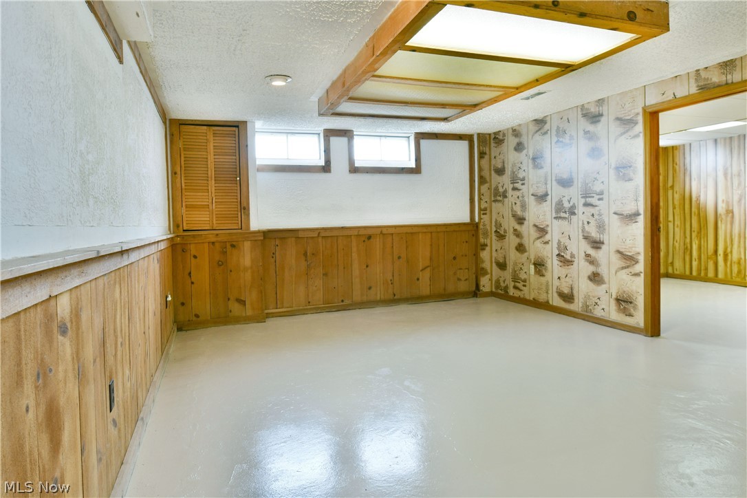 1061 Wilson Sharpsville Road Cortland OH 44410