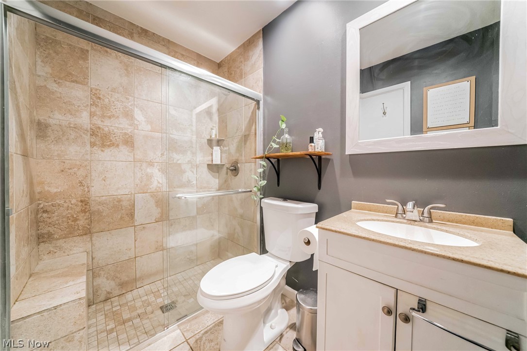 6165 Creekside Lane North Ridgeville OH 44039