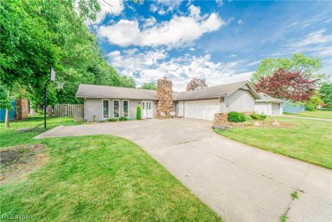 6165 Creekside Lane North Ridgeville OH 44039