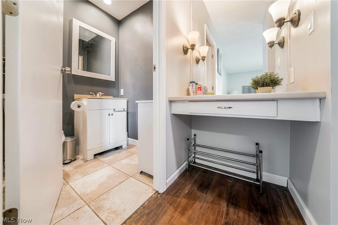 6165 Creekside Lane North Ridgeville OH 44039