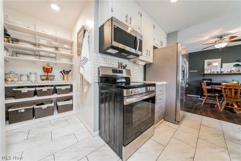 6165 Creekside Lane North Ridgeville OH 44039