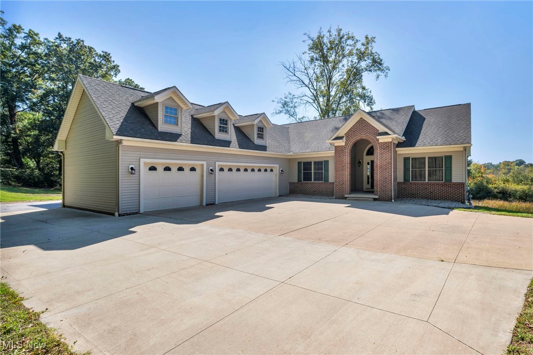 596 Vaughn Trail Akron OH 44319