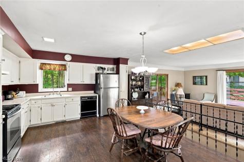 10051 Deerfield Lane Brecksville OH 44141