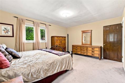 10051 Deerfield Lane Brecksville OH 44141