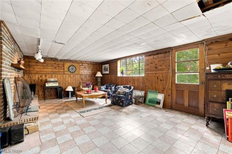 10051 Deerfield Lane Brecksville OH 44141