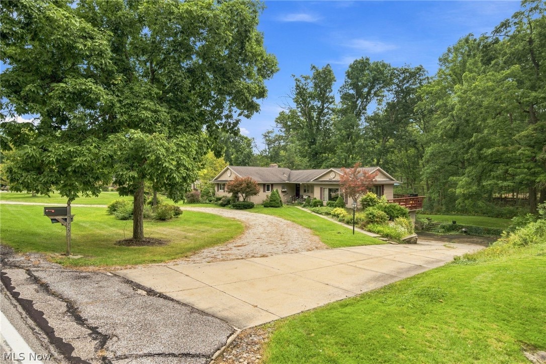 10051 Deerfield Lane Brecksville OH 44141