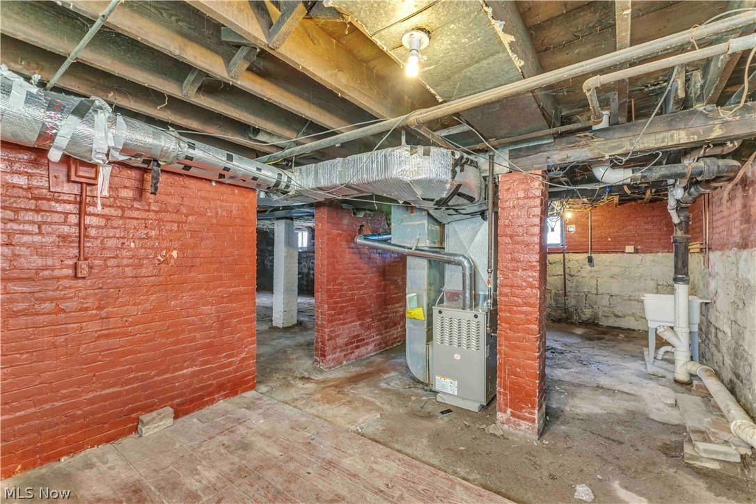 416 Washington Avenue Lorain OH 44052