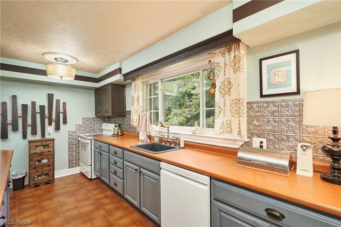 2803 Yellow Creek Road Bath OH 44333