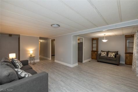 8 Dogwood Lane Olmsted Twp OH 44138