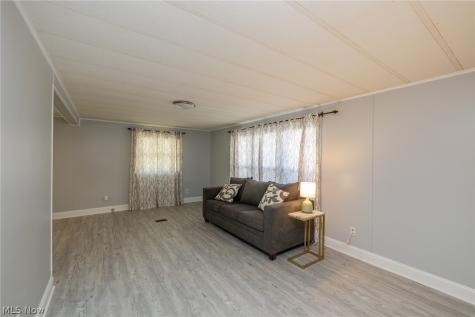 8 Dogwood Lane Olmsted Twp OH 44138
