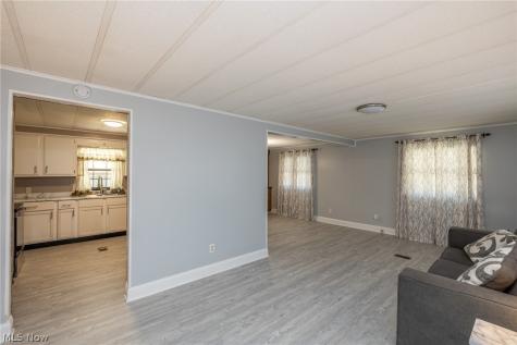 8 Dogwood Lane Olmsted Twp OH 44138