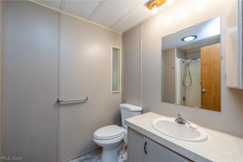 8 Dogwood Lane Olmsted Twp OH 44138