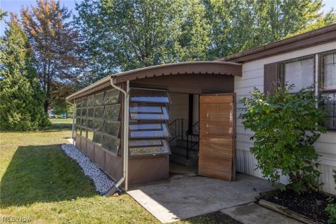 8 Dogwood Lane Olmsted Twp OH 44138