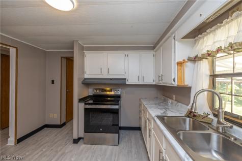 8 Dogwood Lane Olmsted Twp OH 44138