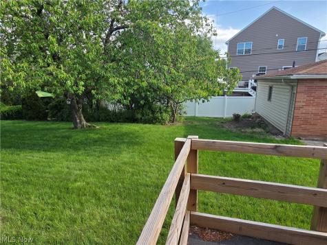 1423 Roanoke Drive Parma OH 44134