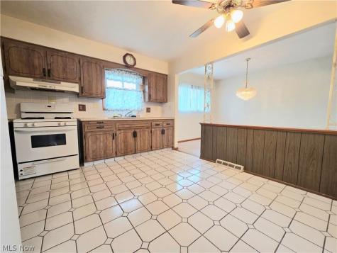 1423 Roanoke Drive Parma OH 44134