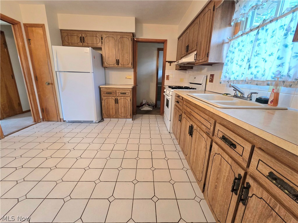 1423 Roanoke Drive Parma OH 44134