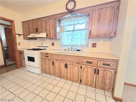 1423 Roanoke Drive Parma OH 44134