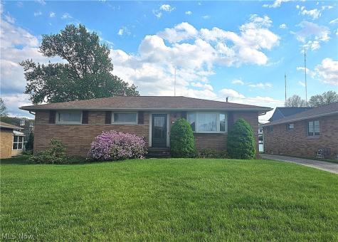 1423 Roanoke Drive Parma OH 44134
