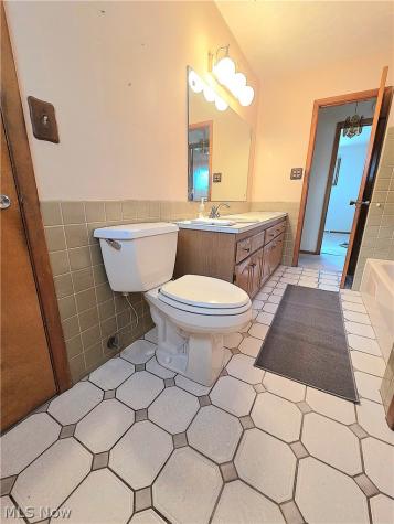 1423 Roanoke Drive Parma OH 44134