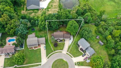 8226 Clover Lane Garrettsville OH 44231