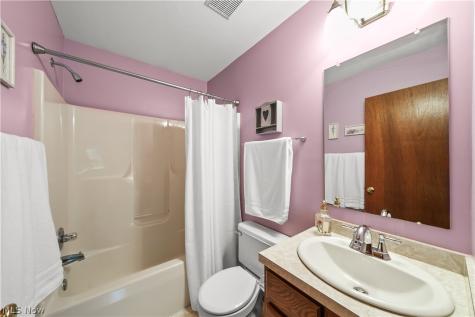 8226 Clover Lane Garrettsville OH 44231