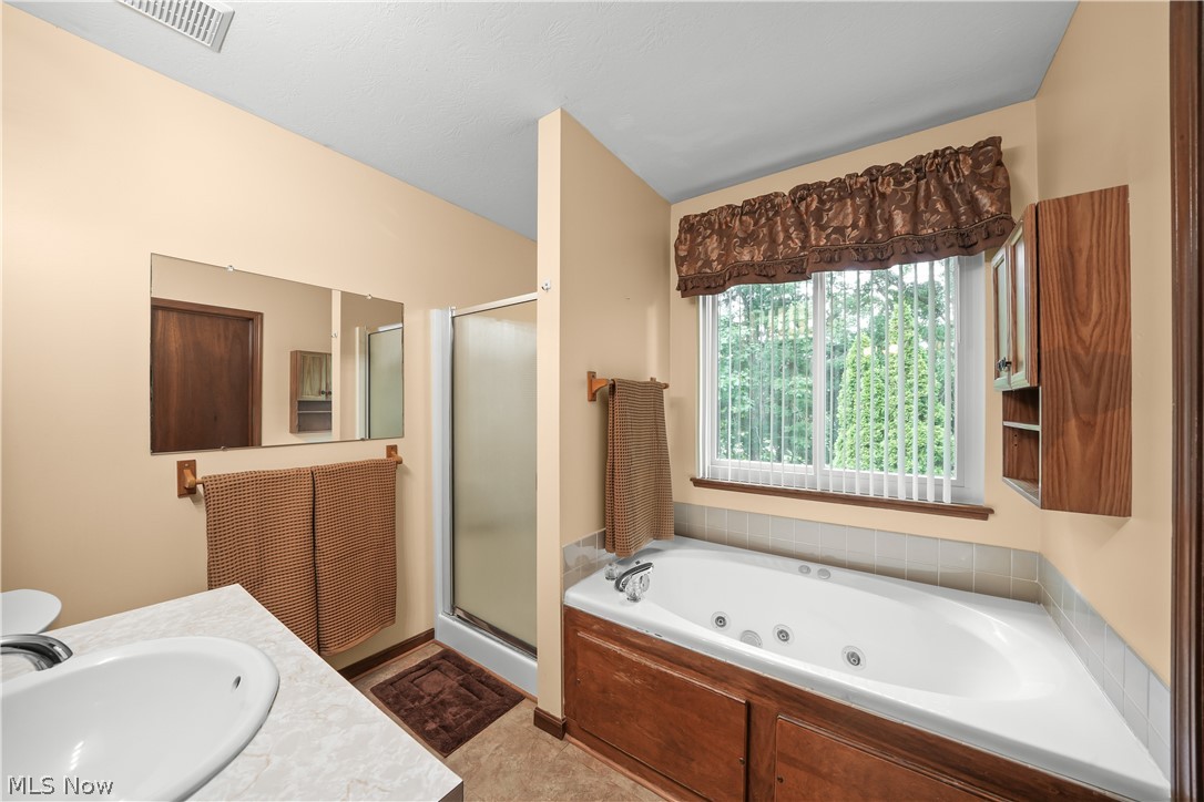 8226 Clover Lane Garrettsville OH 44231
