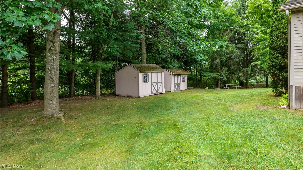 8226 Clover Lane Garrettsville OH 44231
