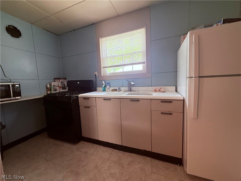 420 Perkinswood Boulevard NE Warren OH 44483