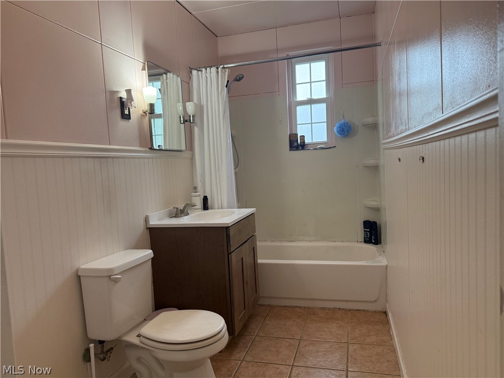 420 Perkinswood Boulevard NE Warren OH 44483