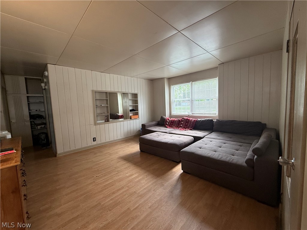 420 Perkinswood Boulevard NE Warren OH 44483