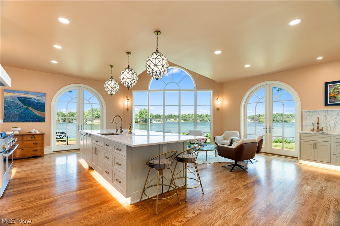 5252 Peninsula Drive NW Canton OH 44718
