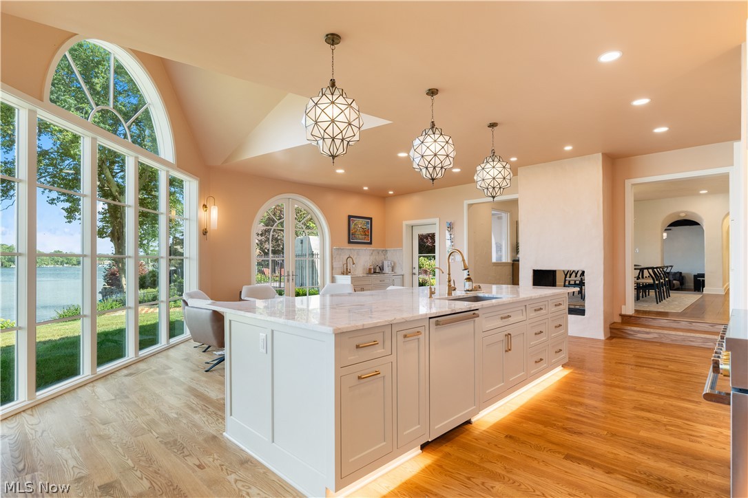 5252 Peninsula Drive NW Canton OH 44718