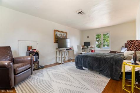 5252 Peninsula Drive NW Canton OH 44718