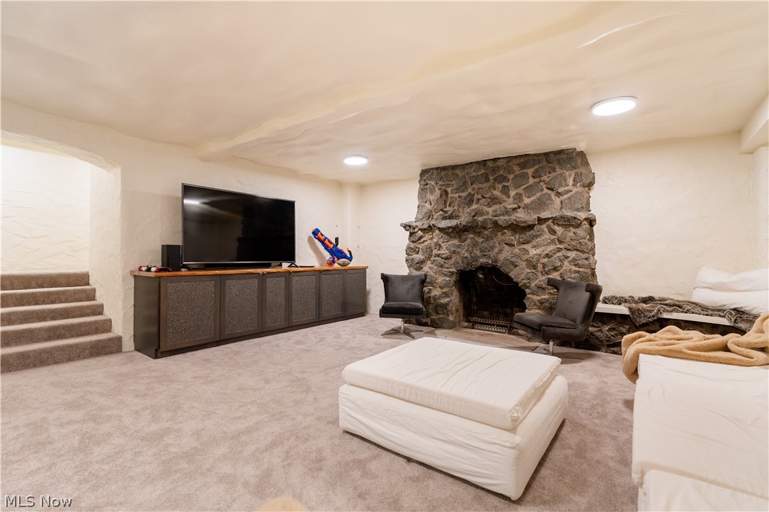 5252 Peninsula Drive NW Canton OH 44718