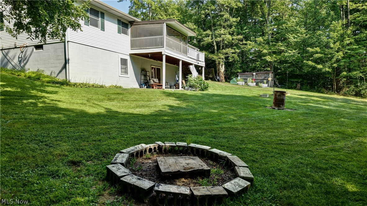 5601 Township Road 466 Lakeville OH 44638
