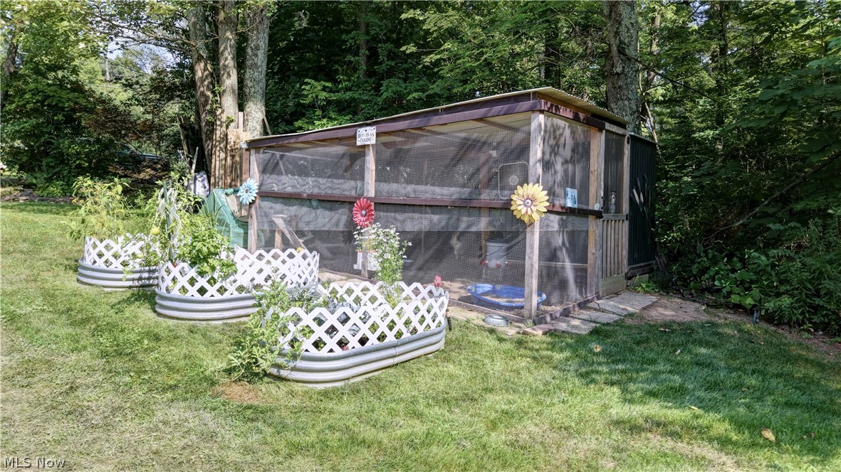 5601 Township Road 466 Lakeville OH 44638