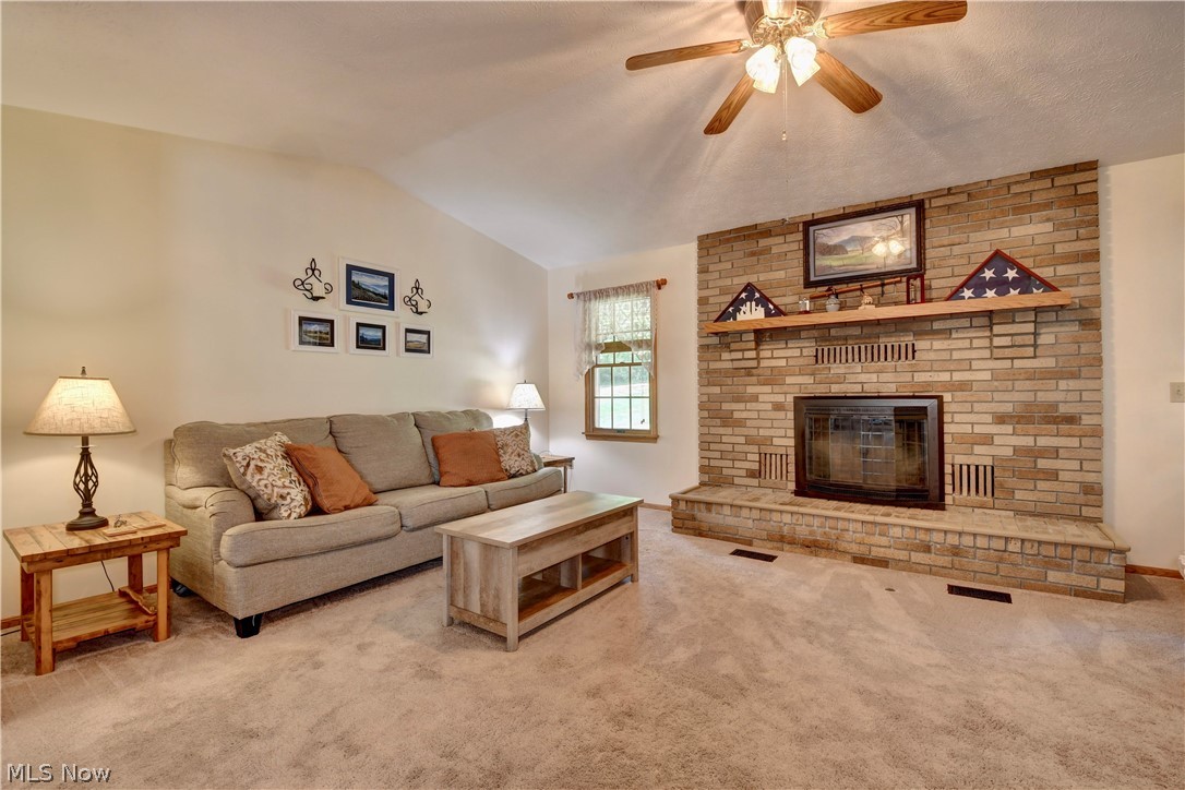 5601 Township Road 466 Lakeville OH 44638