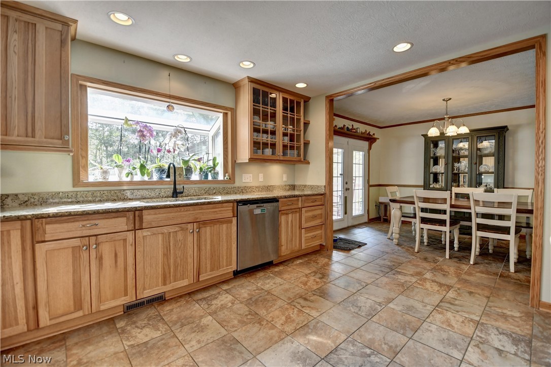 5601 Township Road 466 Lakeville OH 44638