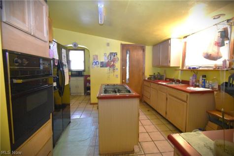 1612 Jacobs Road Youngstown OH 44505