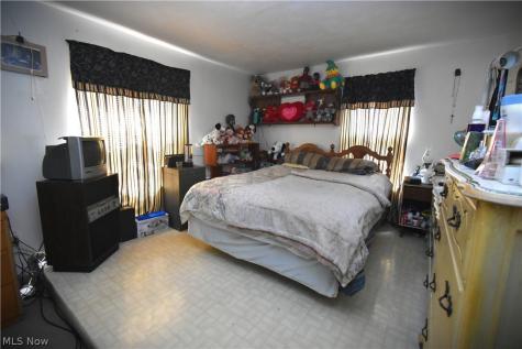 1612 Jacobs Road Youngstown OH 44505